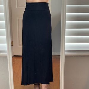Black long skirt